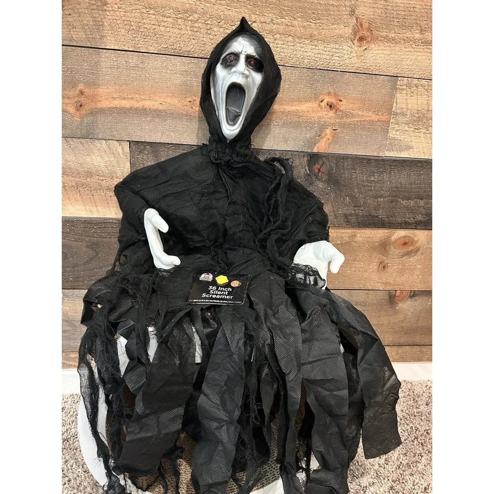 Happy Halloween Silent Screamer Light-Up Hanging‎ Decoration 36
